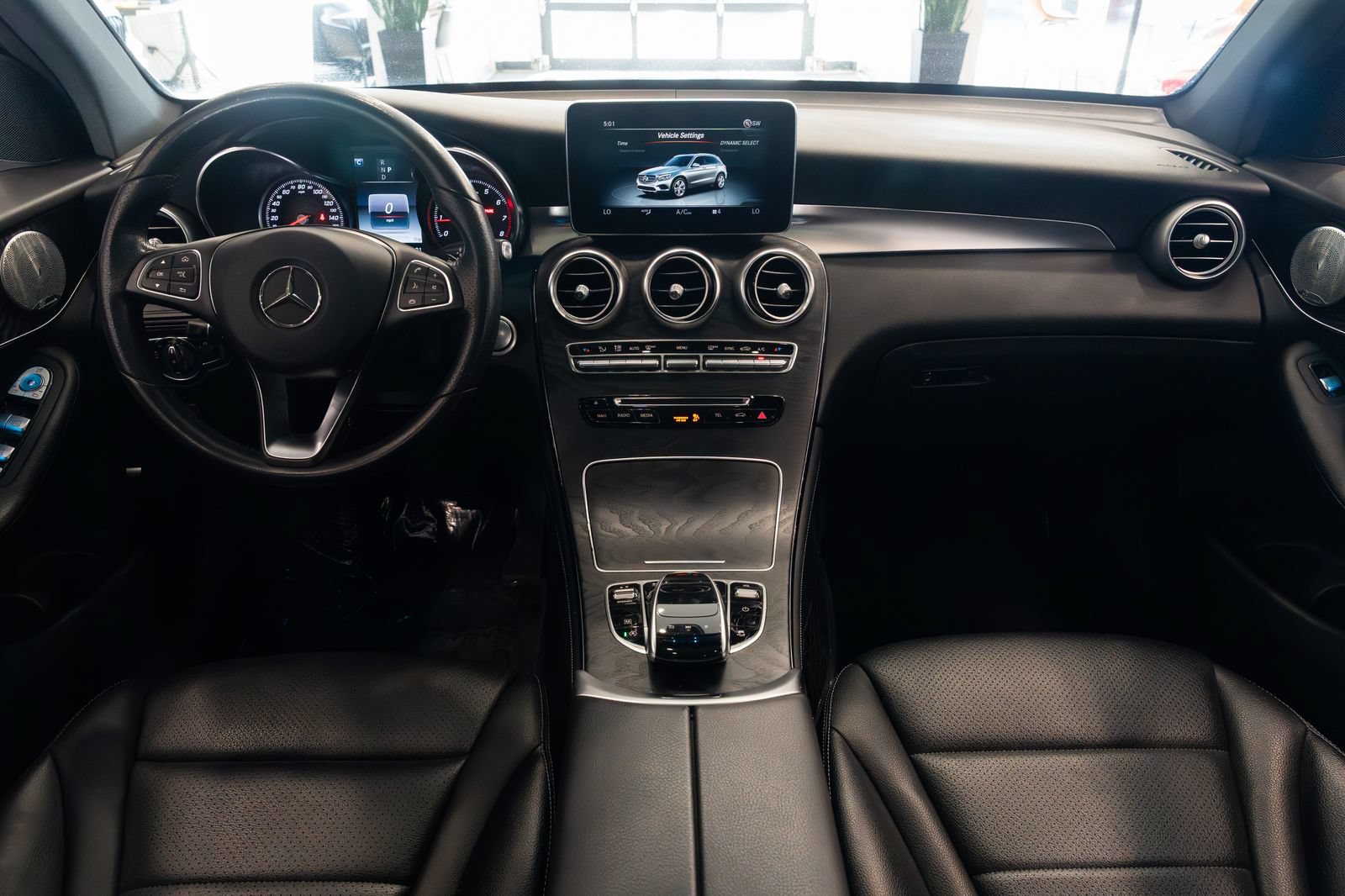 Used 2017 Mercedes-Benz GLC 300 4MATIC image 8
