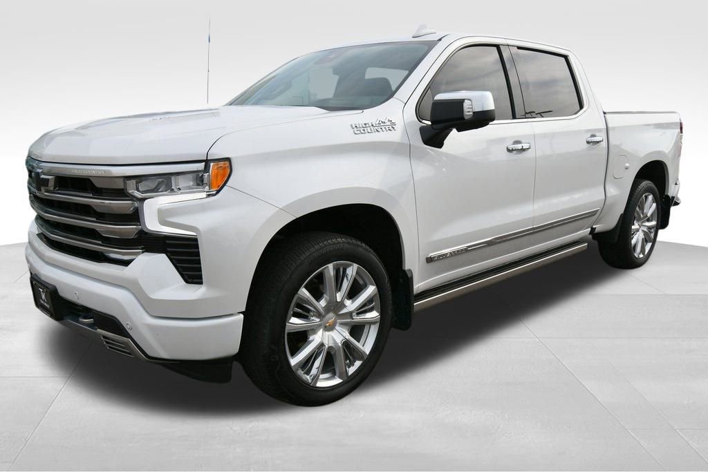 Used 2023 Chevrolet Silverado 1500 High Country w/ High Country Premium Package AWD/4WD image 2