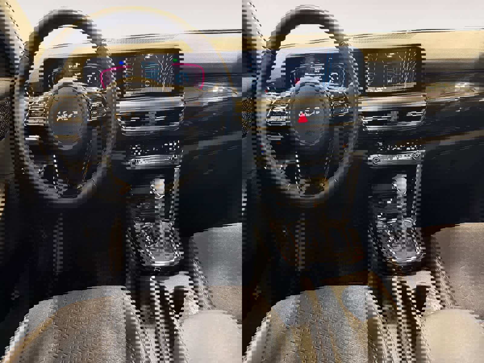 Used 2025 Kia Seltos S image 11