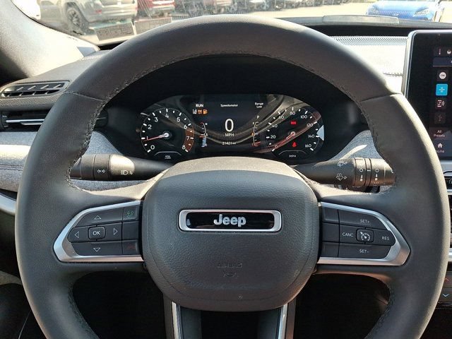 Certified 2024 Jeep Compass Latitude AWD/4WD image 23