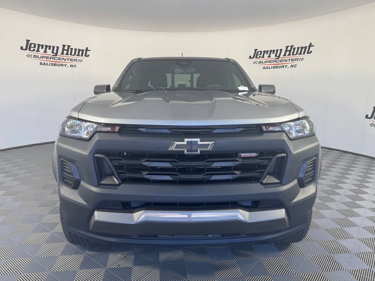 Used 2025 Chevrolet Colorado Trail Boss AWD/4WD image 5