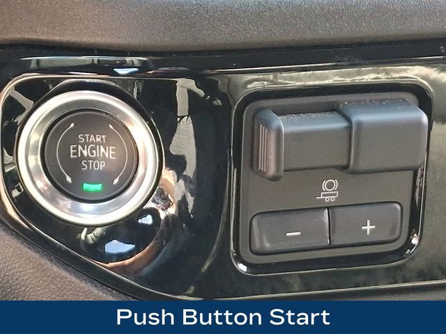 Used 2025 GMC Sierra 1500 Elevation image 18