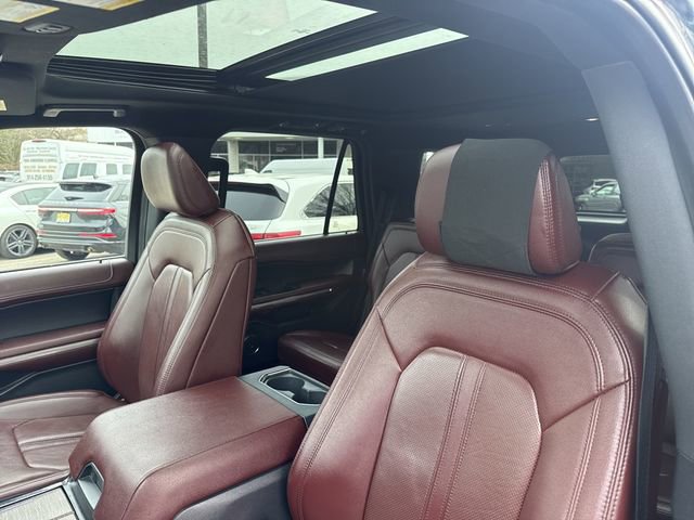 Used 2023 Ford Expedition Limited image 22