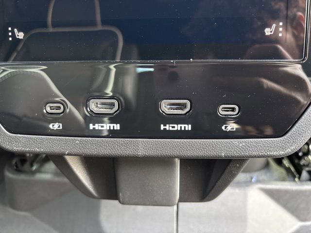 New 2026 GMC Yukon AT4 Ultimate w/ LPO, Illumination Package image 13