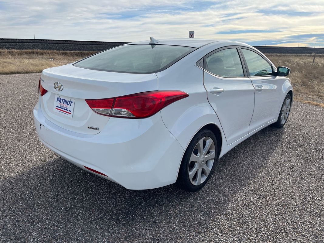 Used 2012 Hyundai Elantra Limited image 5