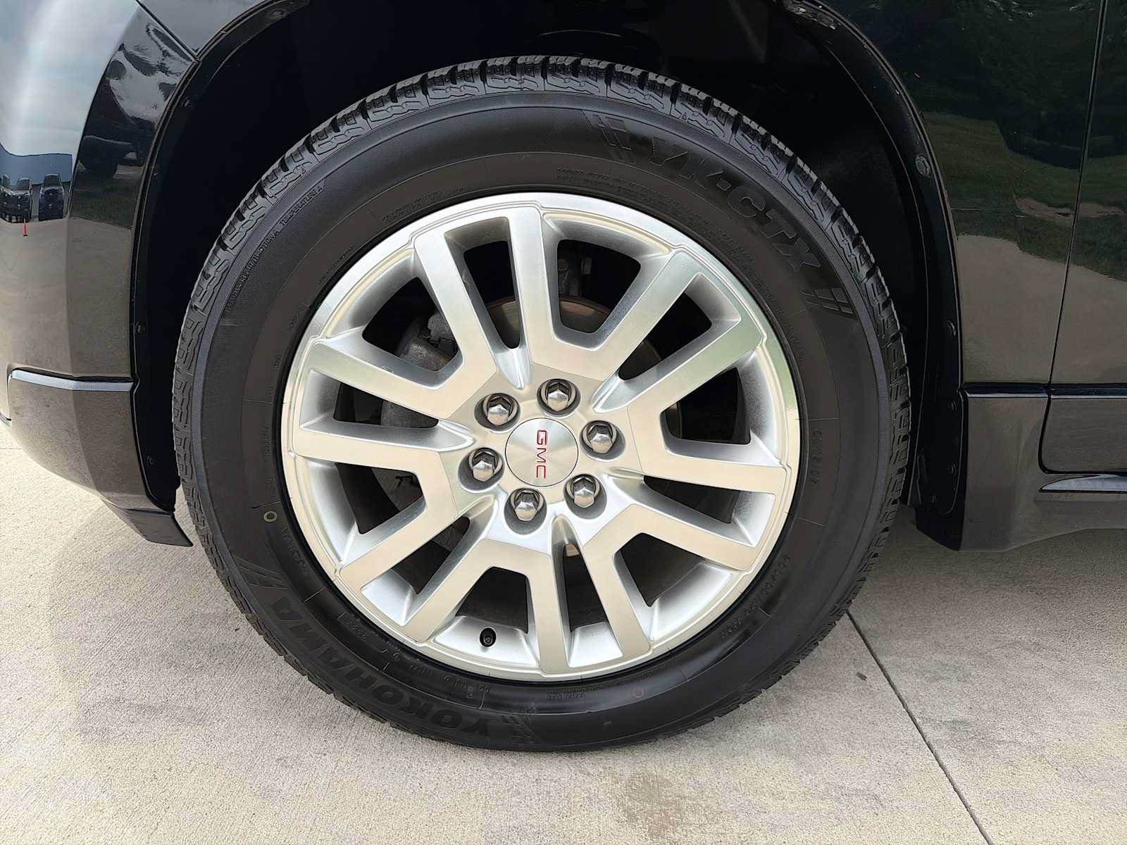 Used 2016 GMC Acadia Denali AWD/4WD image 10