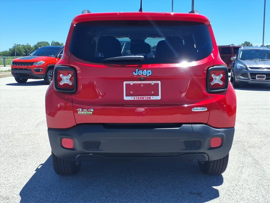 Used 2016 Jeep Renegade Latitude AWD/4WD image 25