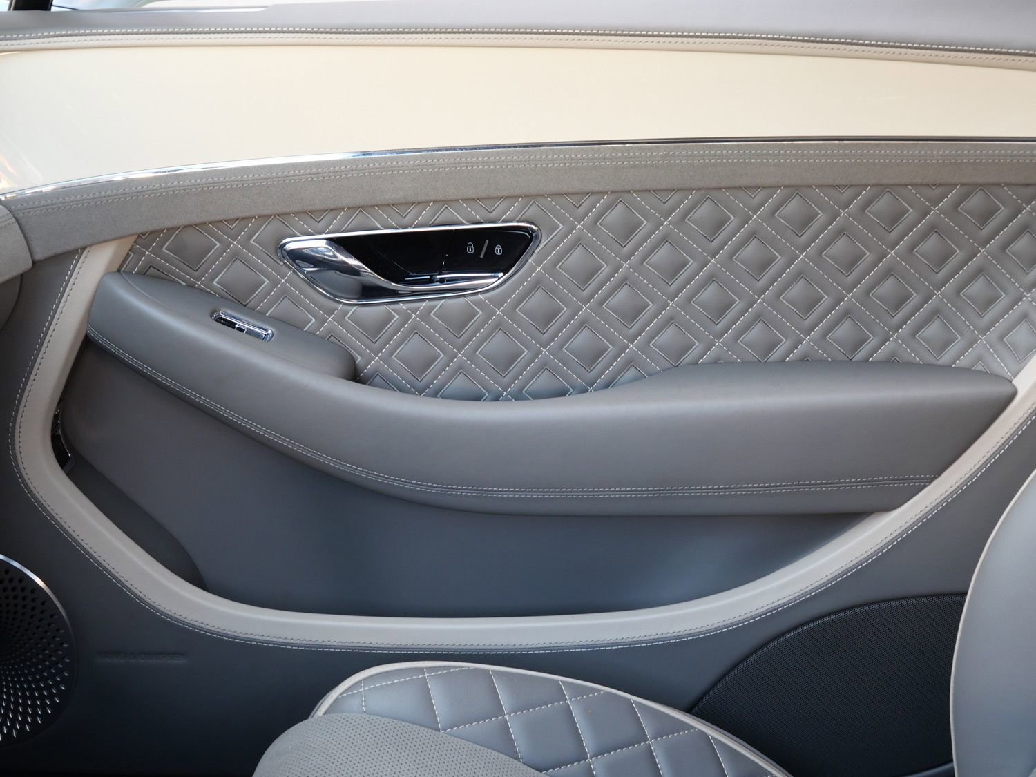 Used 2023 Bentley Continental GT Speed image 18