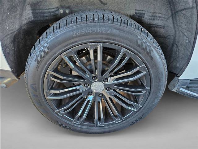 Used 2017 Cadillac Escalade Luxury image 24