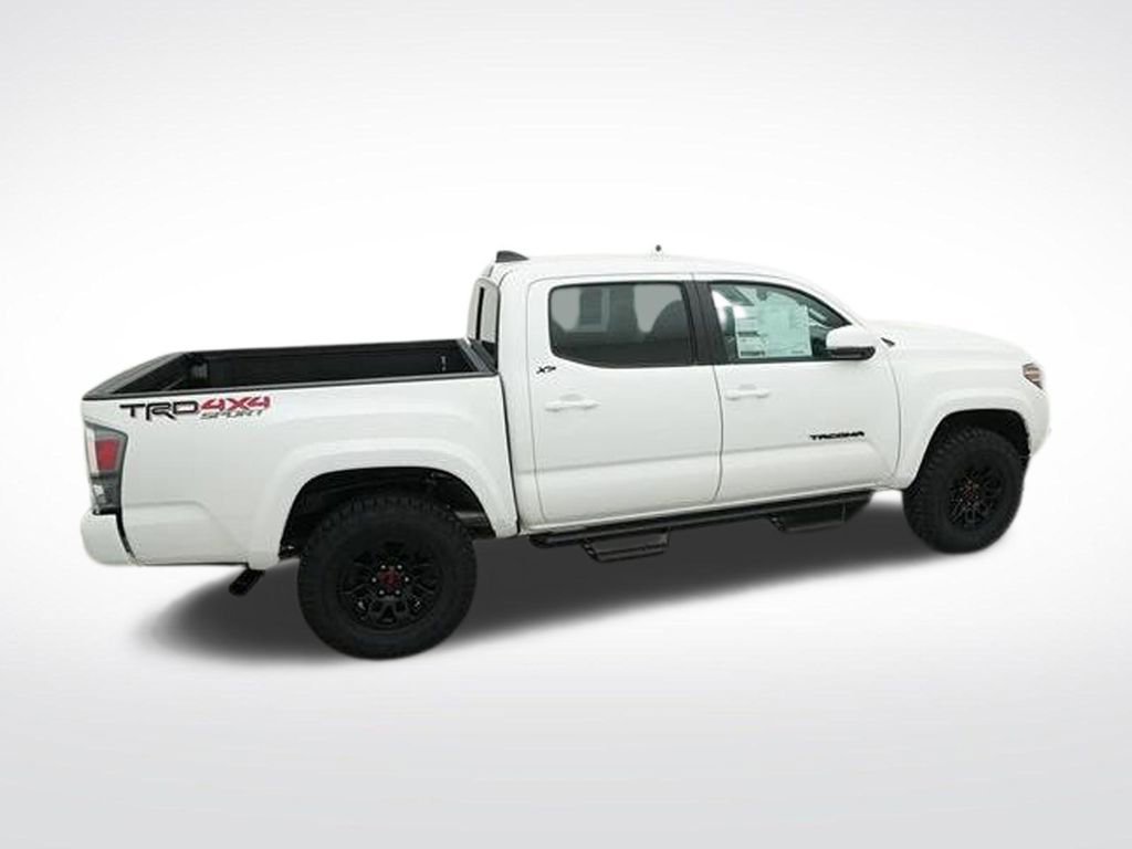 Used 2022 Toyota Tacoma TRD Sport w/ Technology Package AWD/4WD image 12