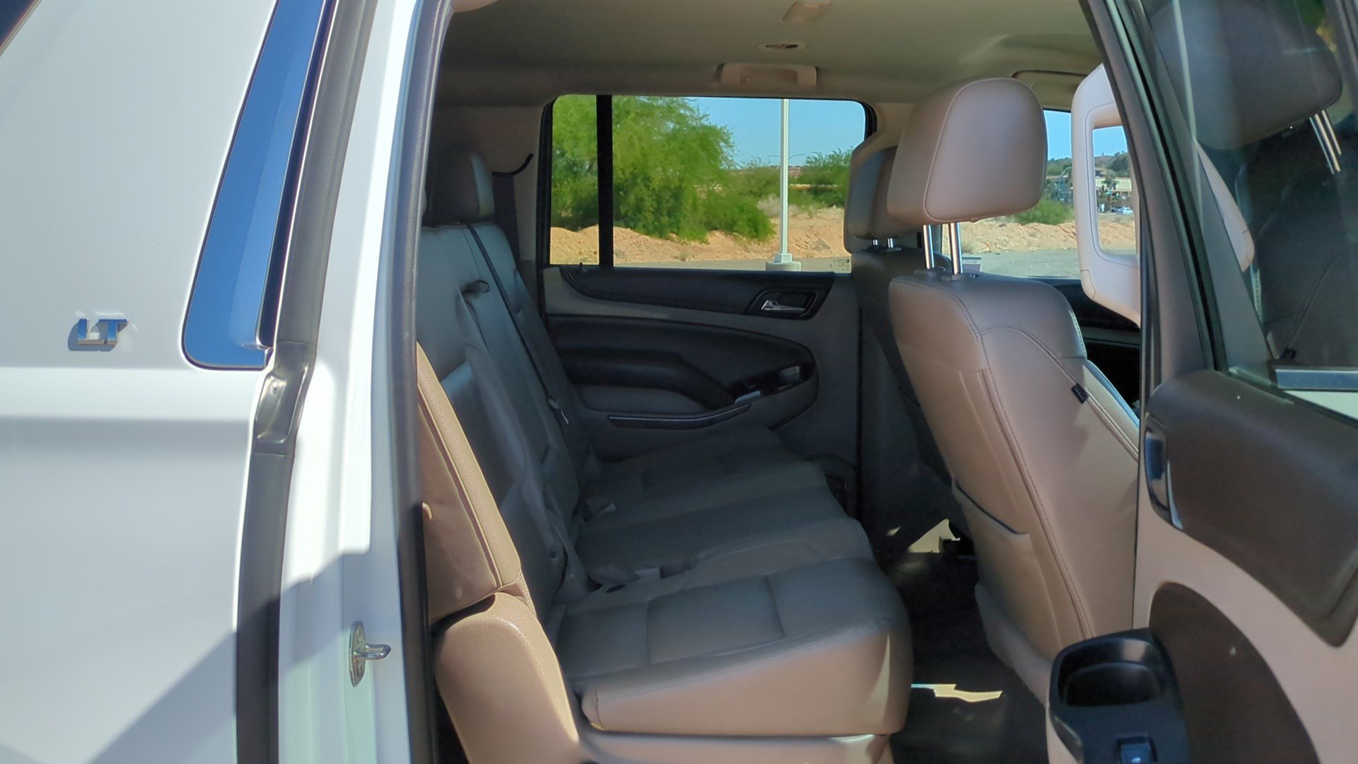 Used 2019 Chevrolet Suburban LT RWD image 29