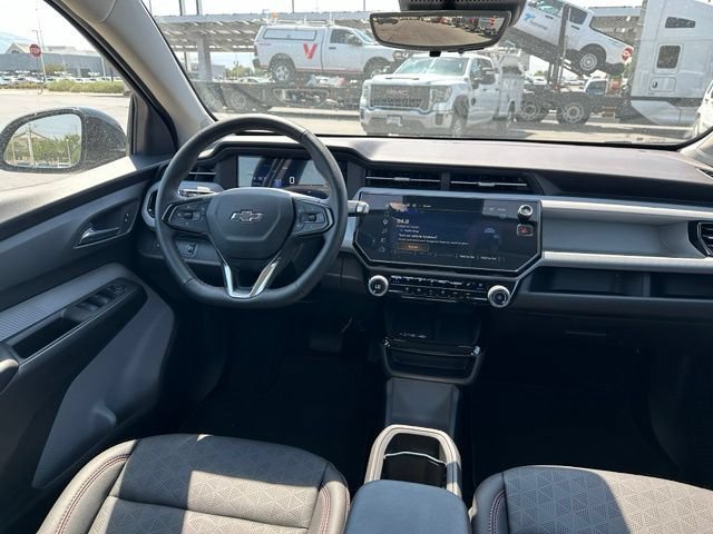 Certified 2027 Chevrolet Bolt RS w/ Technology Package FWD image 30