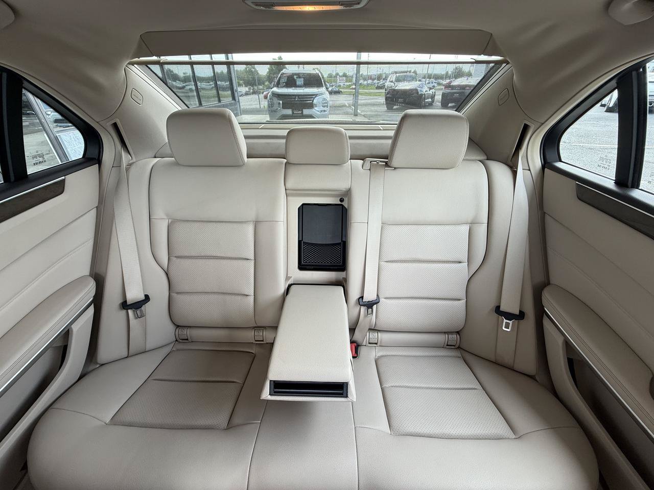 Used 2014 Mercedes-Benz E 350 4MATIC Sport image 39