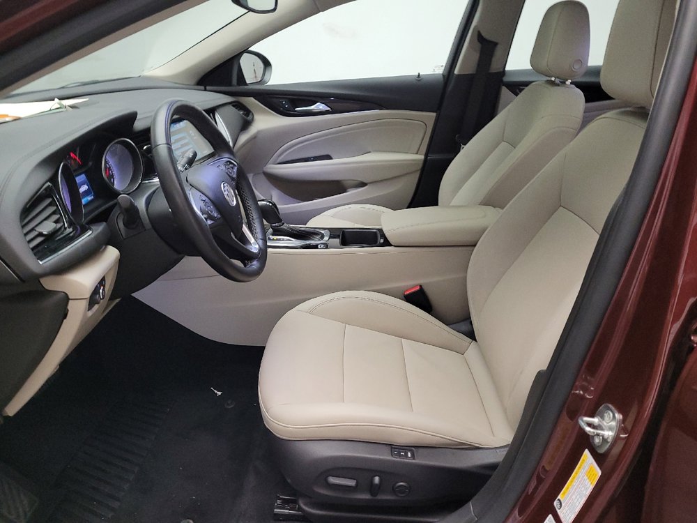 Used 2018 Buick Regal Essence w/ Driver Confidence Package #1 image 17