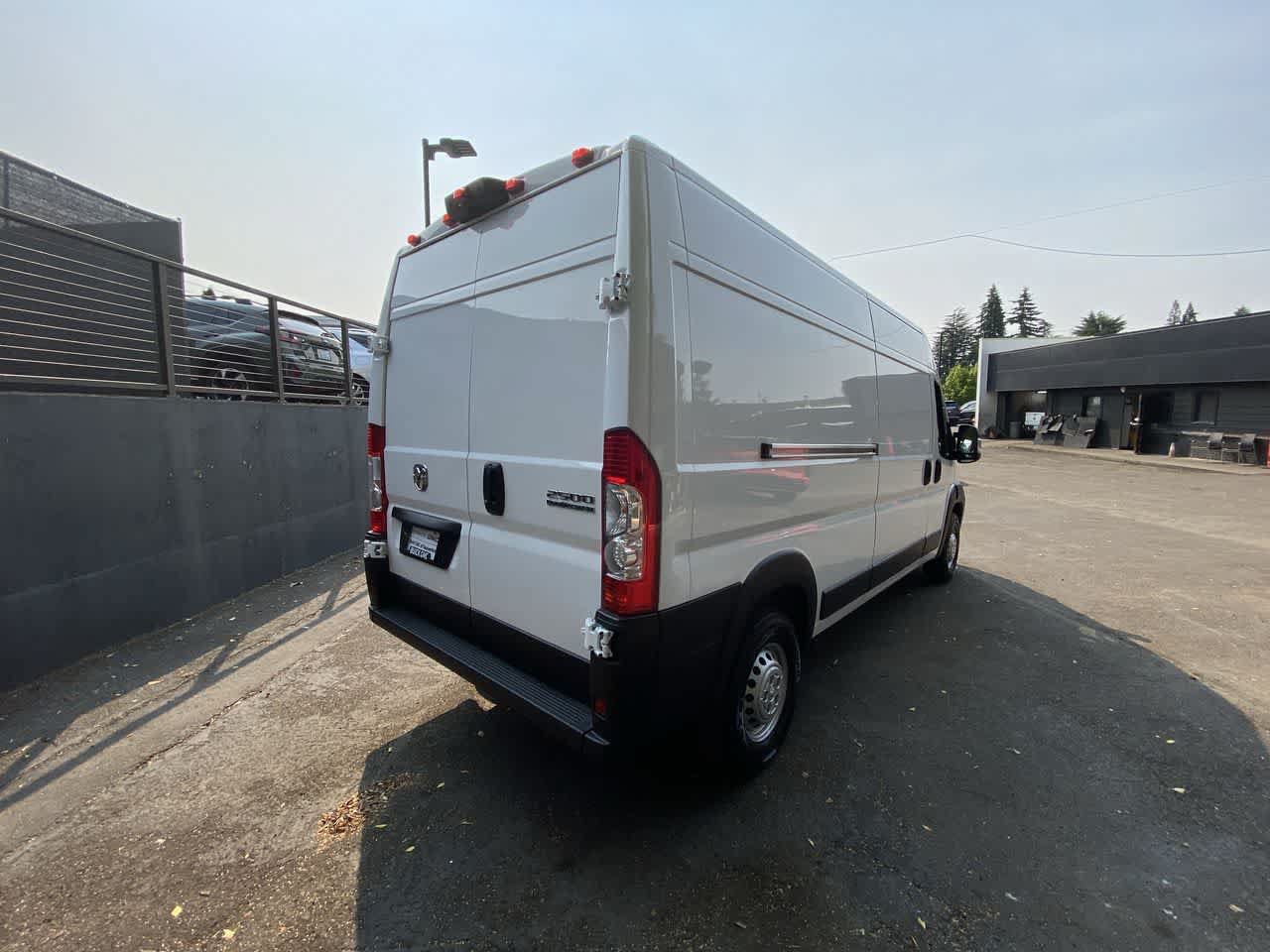 Used 2026 RAM ProMaster 2500 w/ Convenience Group FWD image 6