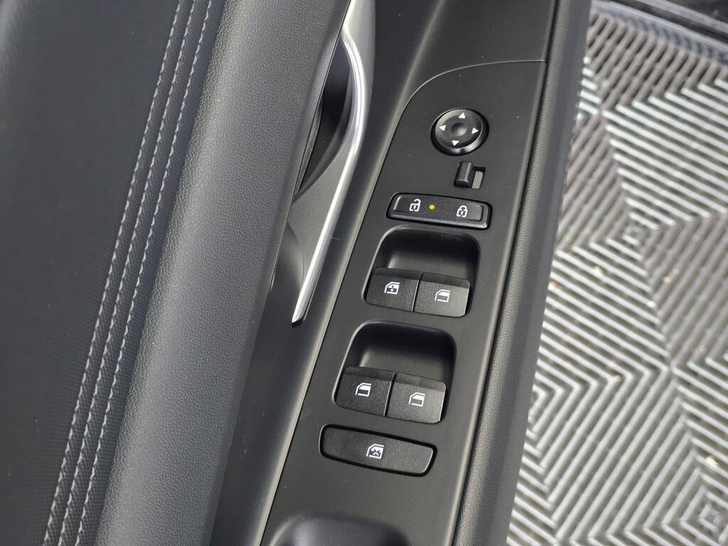 New 2026 Hyundai Elantra Limited FWD image 19