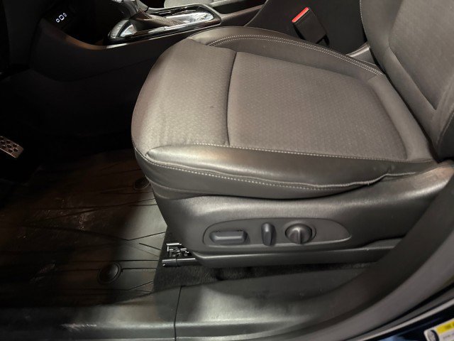 Used 2023 Buick Encore GX Select w/ Sport Touring Package image 16