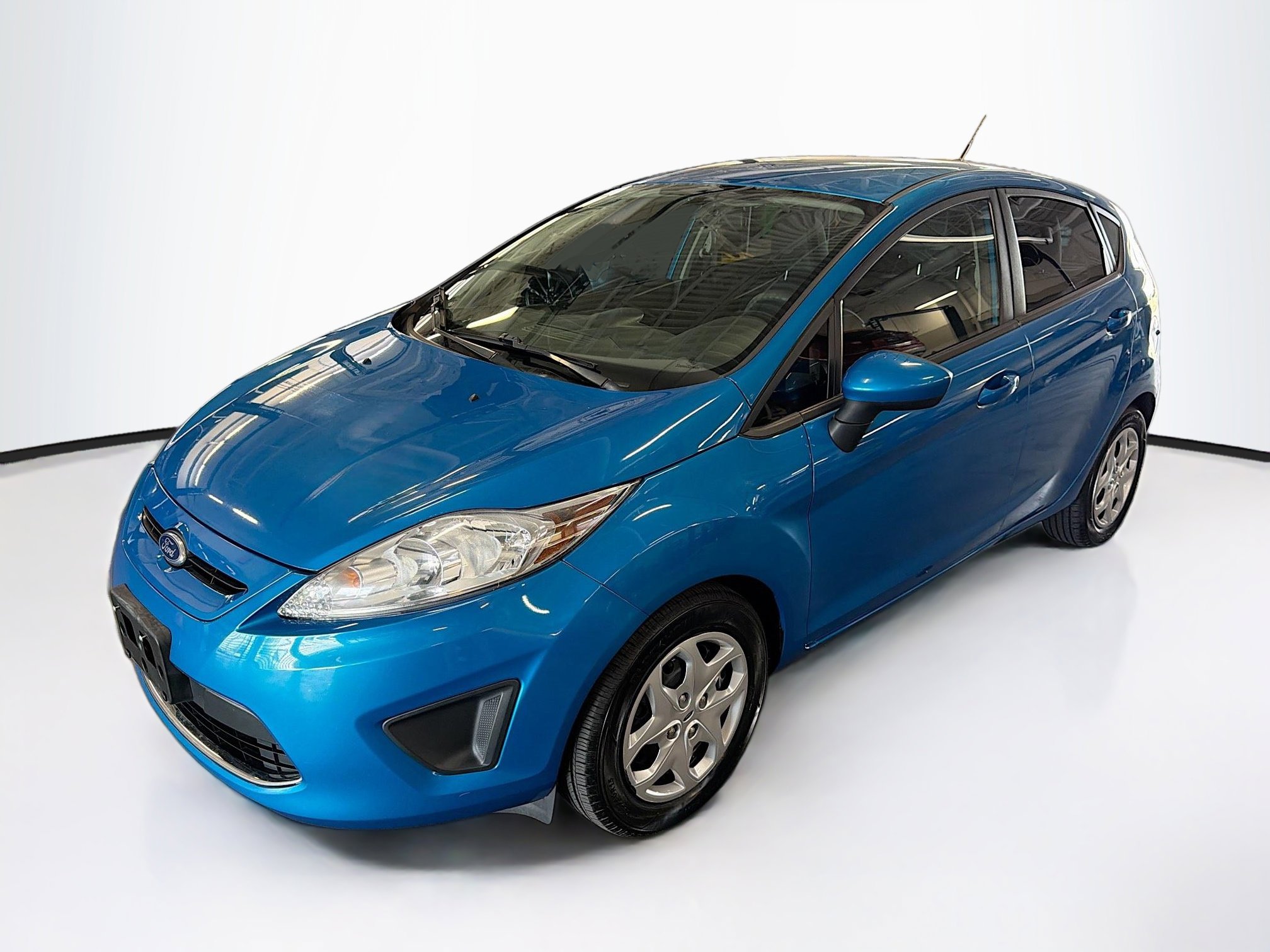 Used 2012 Ford Fiesta SE FWD image 3