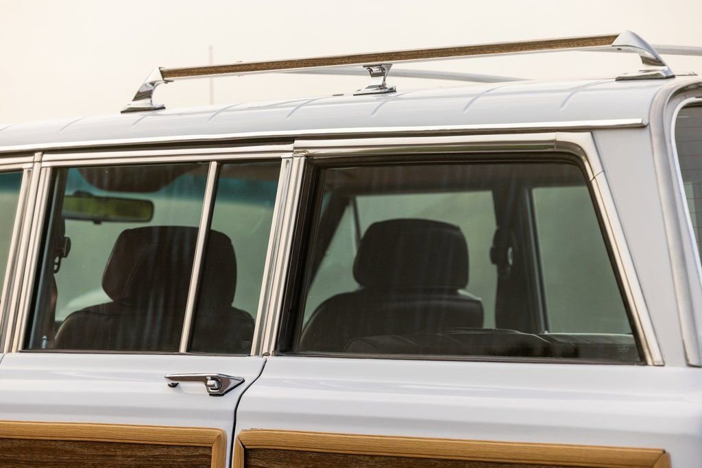 Used 1989 Jeep Grand Wagoneer AWD/4WD image 75