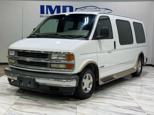 Used 2002 Chevrolet Express 1500 w/ LS Preferred Equipment Group RWD image 2