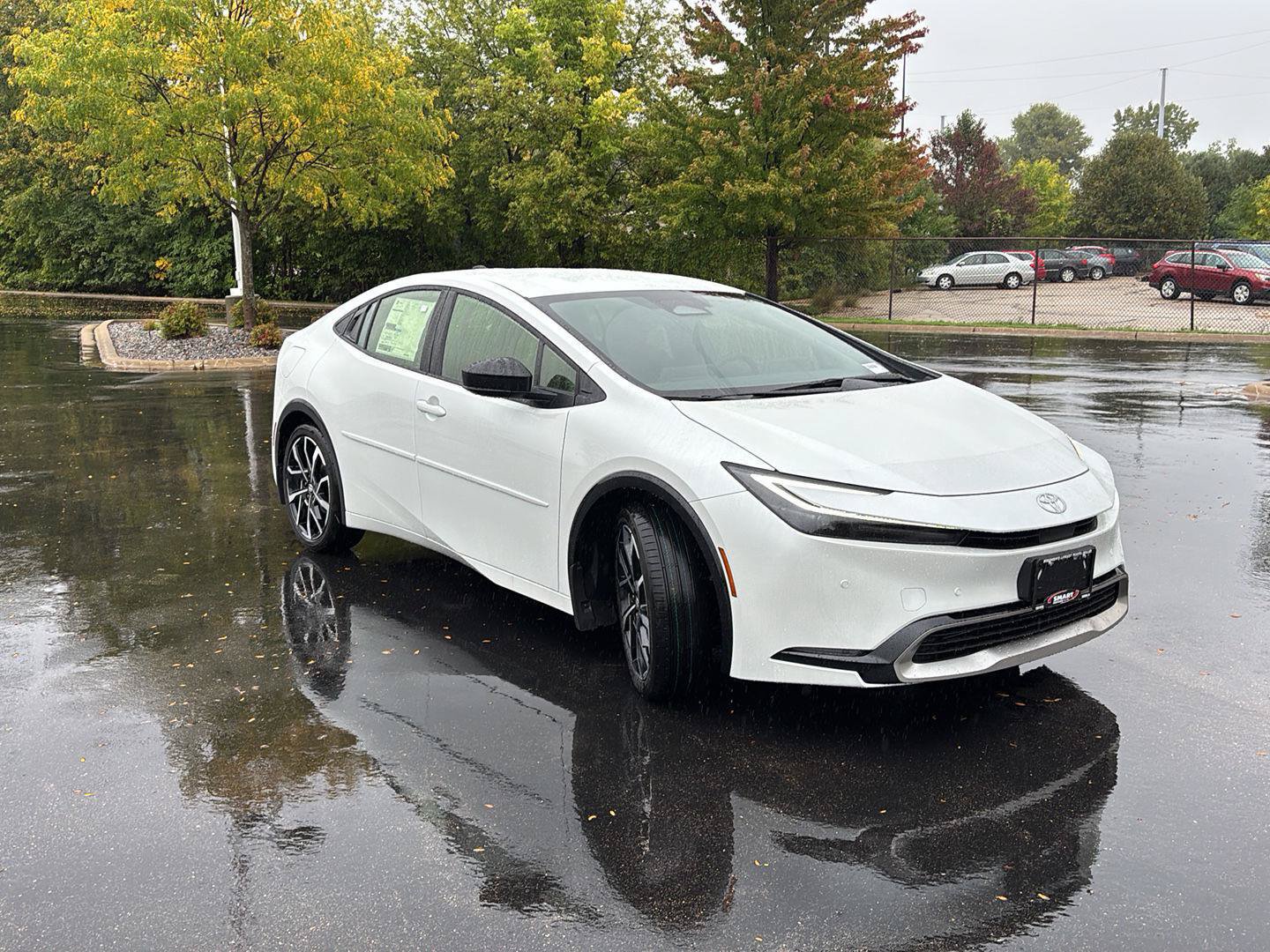 New 2027 Toyota Prius Plug-In Hybrid FWD image 8