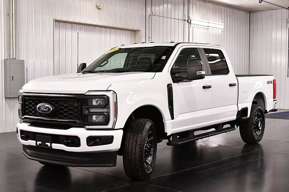 Used 2026 Ford F250 XL w/ STX Appearance Package AWD/4WD image 3