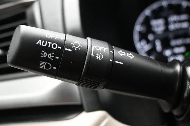 Used 2025 Honda Odyssey EX-L image 19