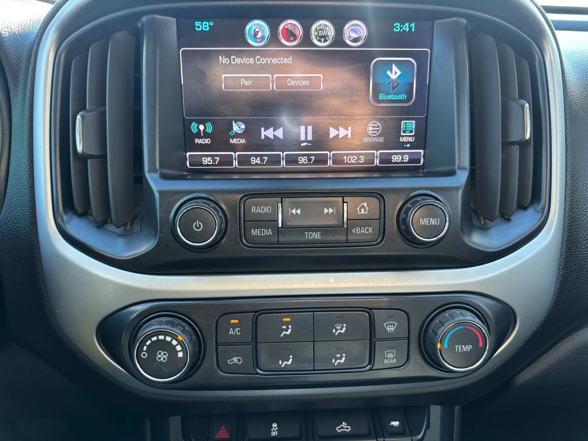 Used 2016 Chevrolet Colorado LT w/ LT Convenience Package RWD image 20