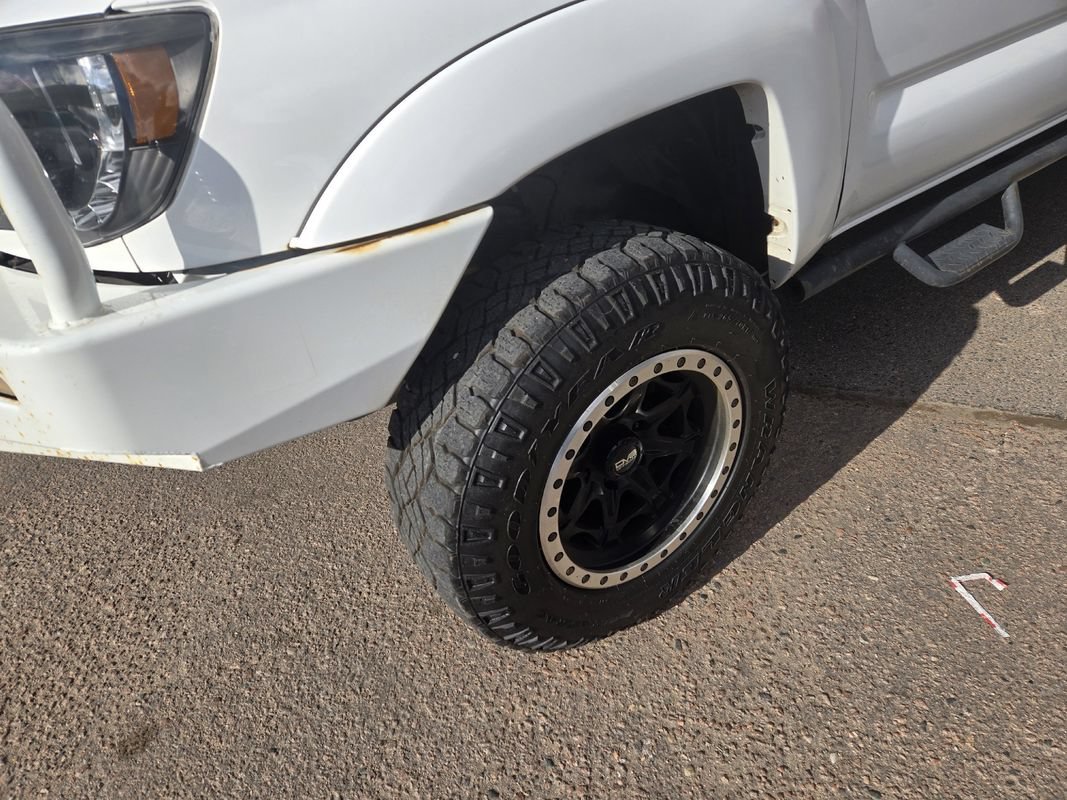 Used 2009 Toyota Tacoma 4x4 Double Cab w/ TRD Sport Pkg w/JBL Audio image 4