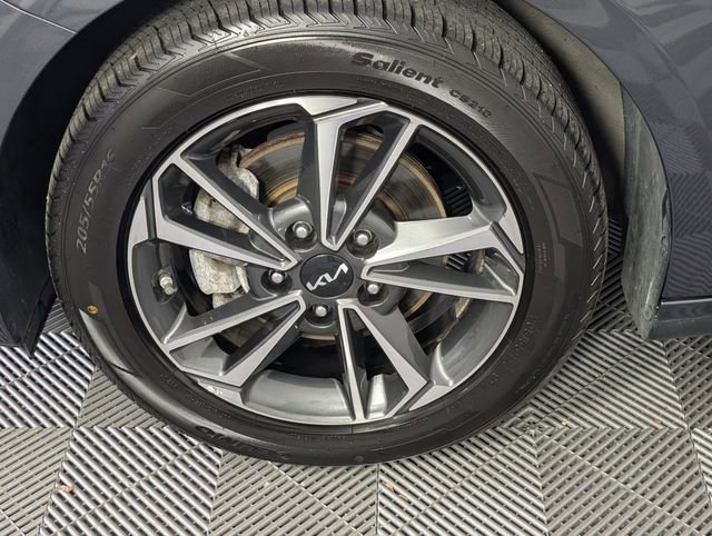 Used 2024 Kia Forte LXS image 8