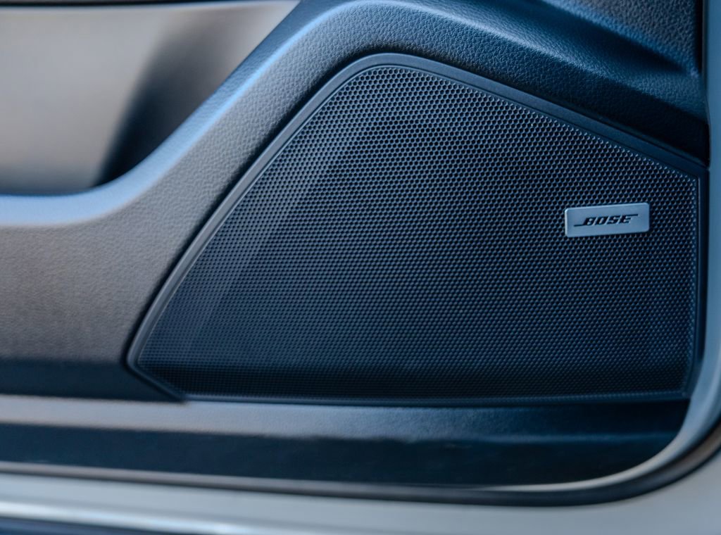 Used 2022 Porsche Cayenne Platinum Edition image 16