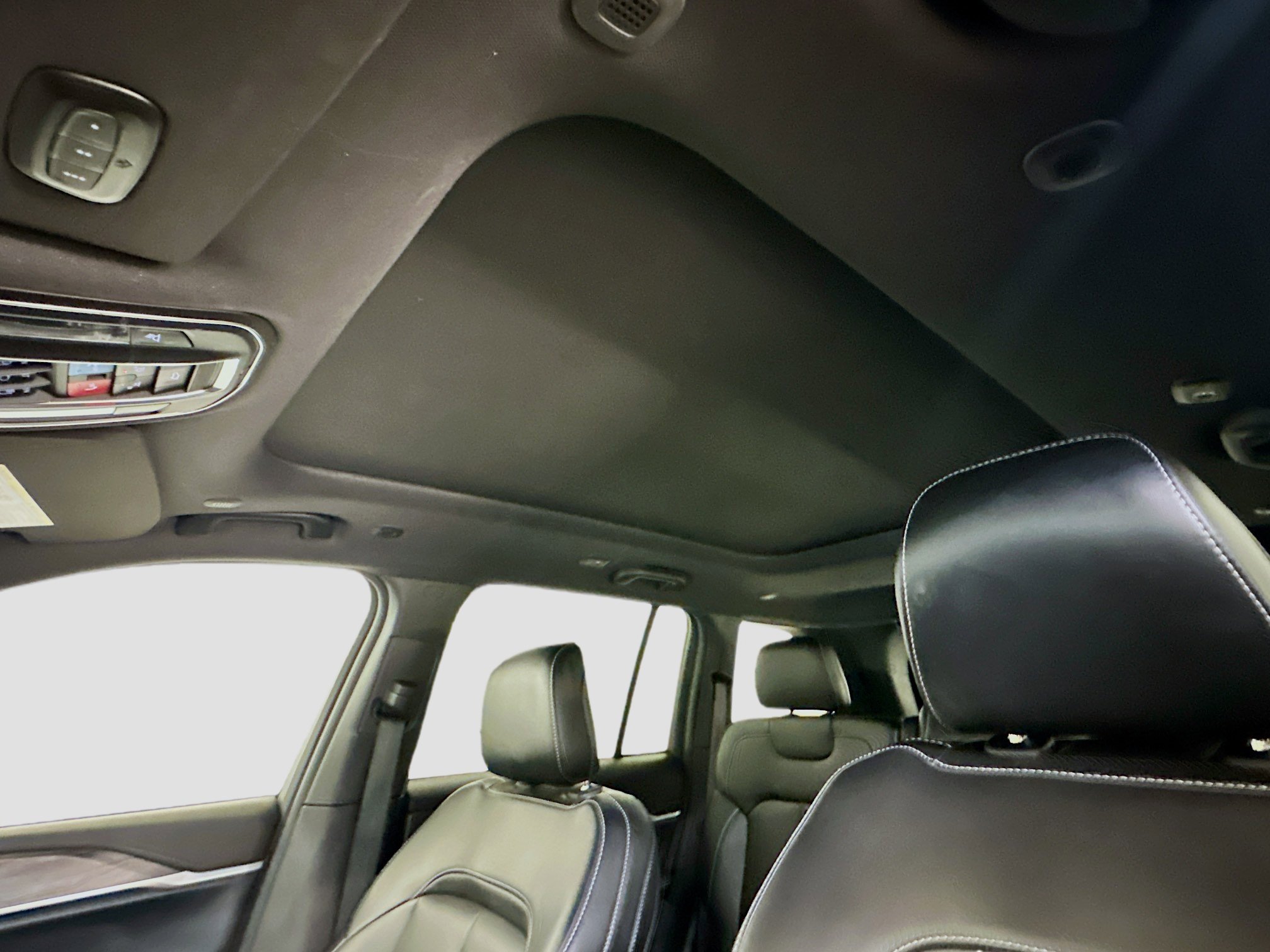 Used 2024 Jeep Grand Cherokee Limited 4xe w/ Trailer Tow Package AWD/4WD image 27