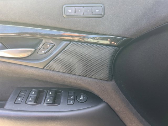 Used 2020 Cadillac Escalade Platinum image 12