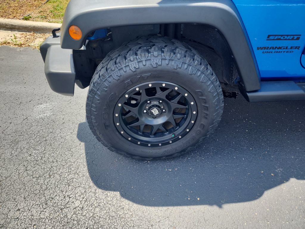 Used 2015 Jeep Wrangler Unlimited Sport w/ Quick Order Package 24S AWD/4WD image 30