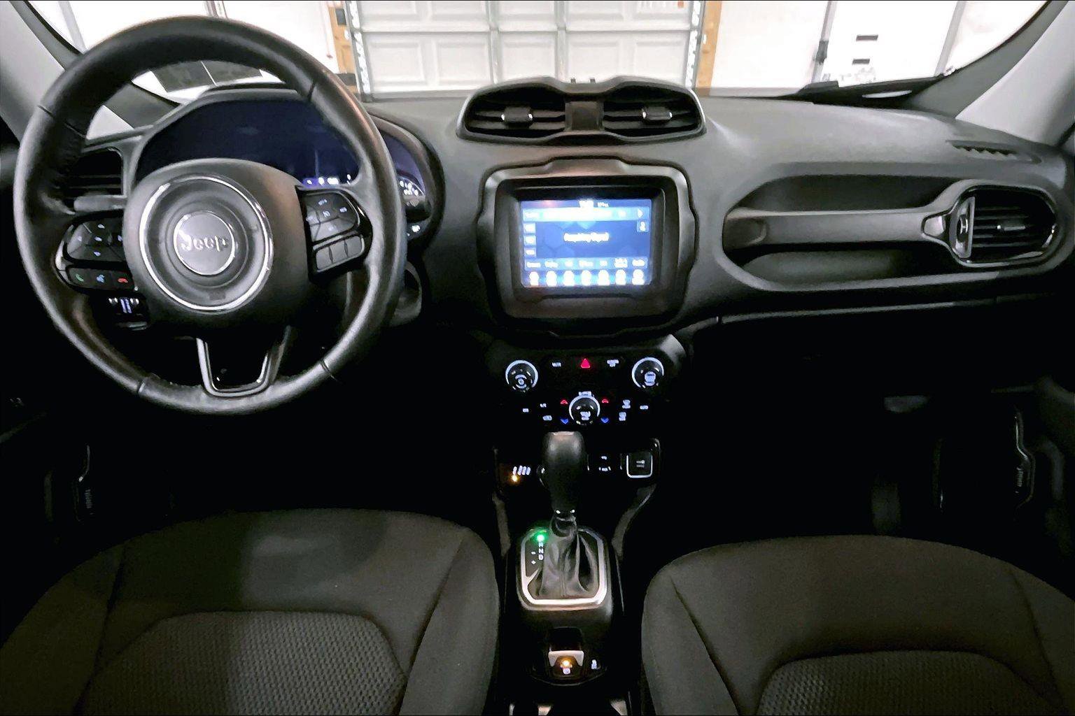 Used 2018 Jeep Renegade Altitude image 14
