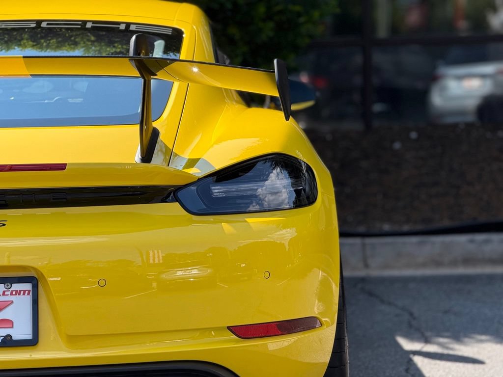 Used 2025 Porsche 718 Cayman GT4 RS w/ Weissach Package RWD image 16