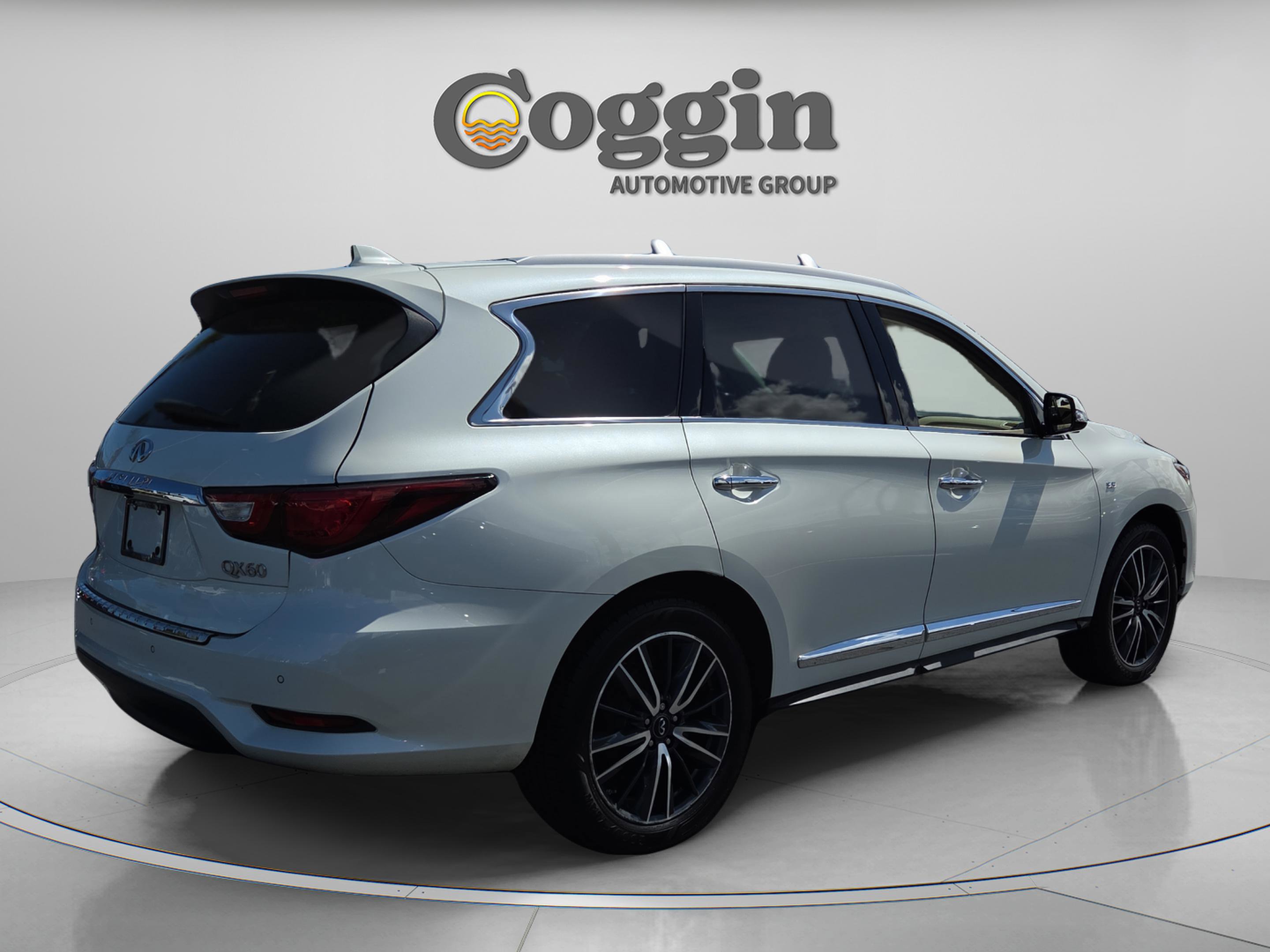 Used 2018 INFINITI QX60 Luxe w/ Deluxe Technology Package image 6