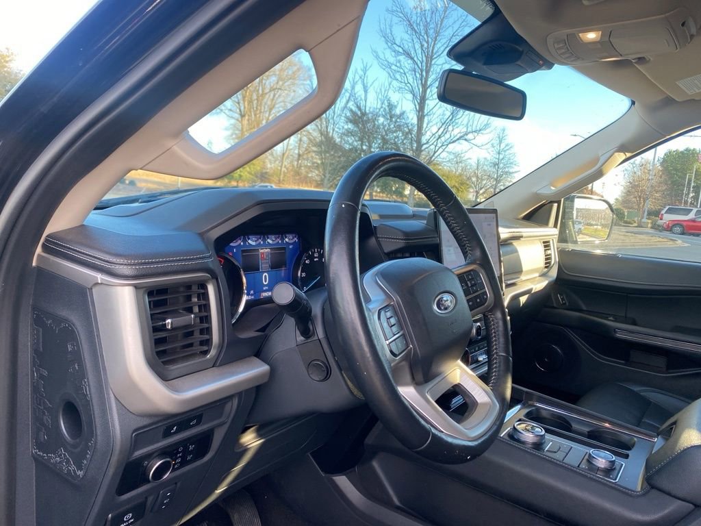 Used 2024 Ford Expedition Max XLT image 14