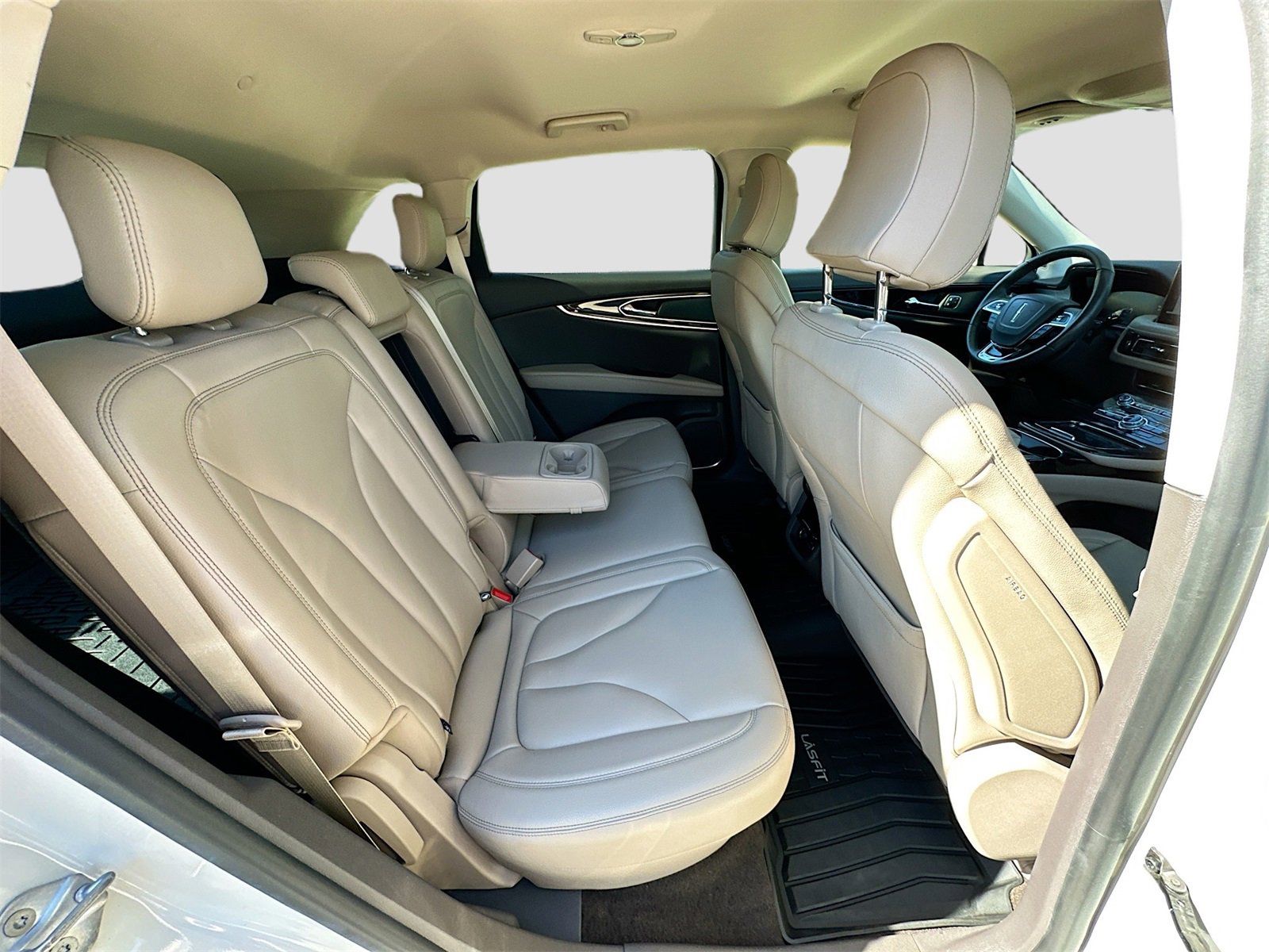 Used 2022 Lincoln Nautilus FWD w/ Premium Package image 27