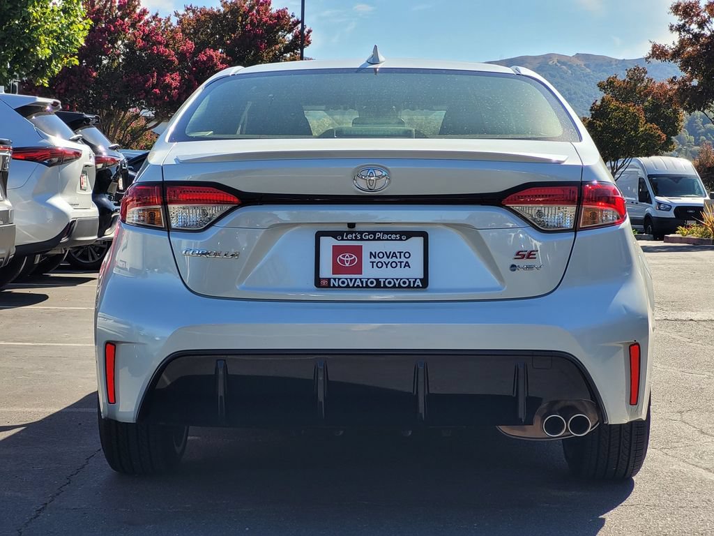 Used 2026 Toyota Corolla SE w/ SE Premium Package FWD image 6