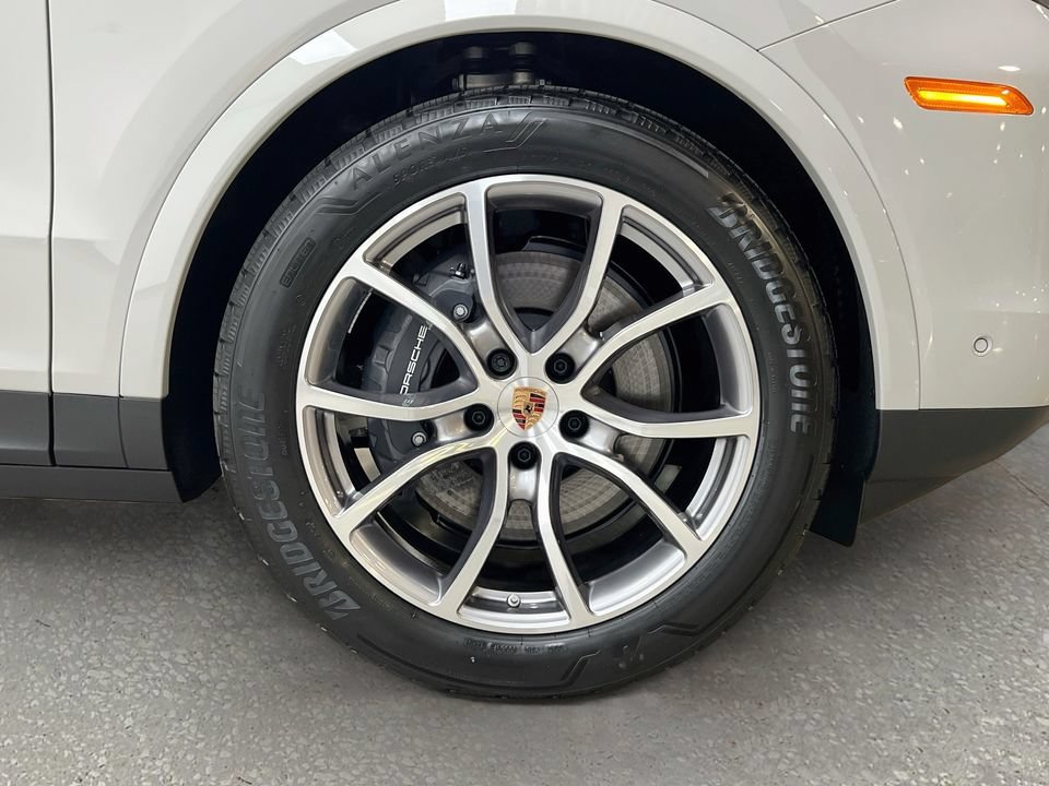 New 2026 Porsche Cayenne AWD/4WD image 33