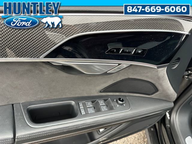 Used 2021 Audi S8 L AWD/4WD image 23