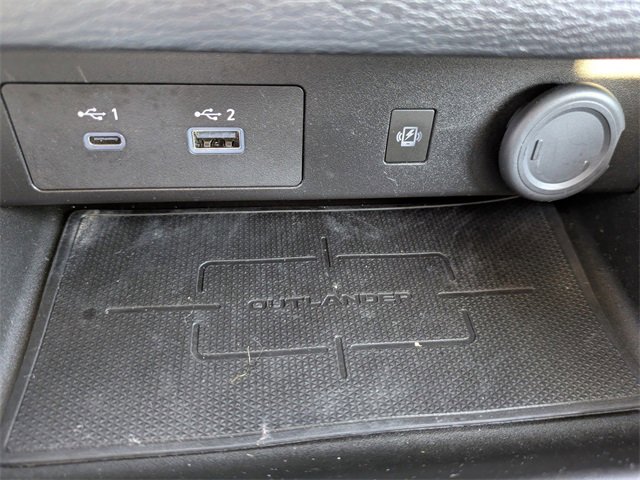 Used 2024 Mitsubishi Outlander SEL image 22