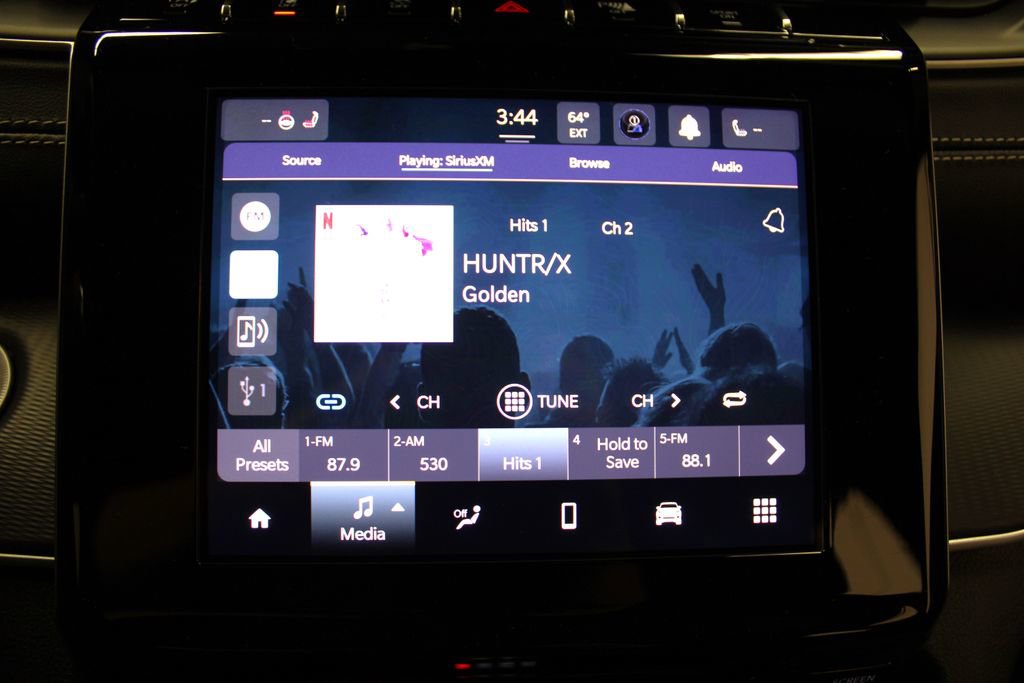 New 2025 Jeep Grand Cherokee Laredo X w/ Luxury Tech Group I image 15