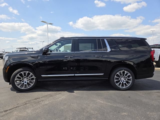 New 2026 GMC Yukon XL Denali w/ Denali Reserve Package AWD/4WD image 16