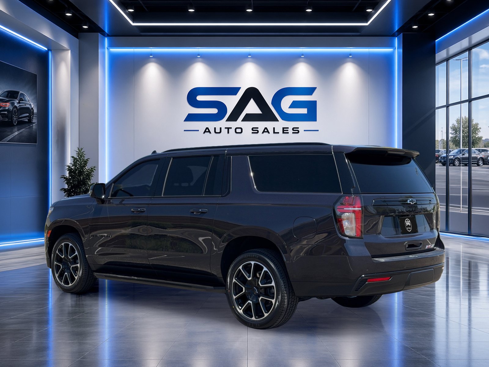 Used 2023 Chevrolet Suburban RST w/ Luxury Package AWD/4WD image 7