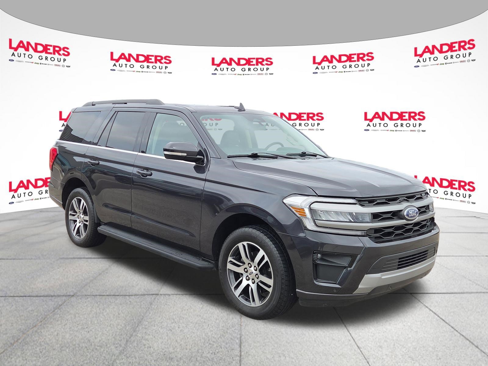 Used 2024 Ford Expedition XLT RWD image 1