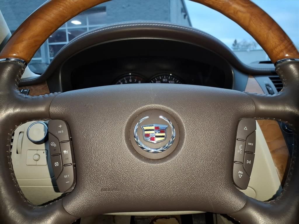 Used 2010 Cadillac DTS Platinum FWD image 20