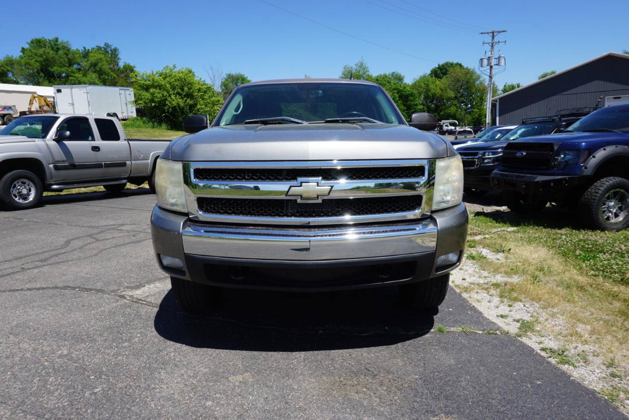 Used 2008 Chevrolet Silverado 1500 LT w/ Power Pack Plus AWD/4WD image 8