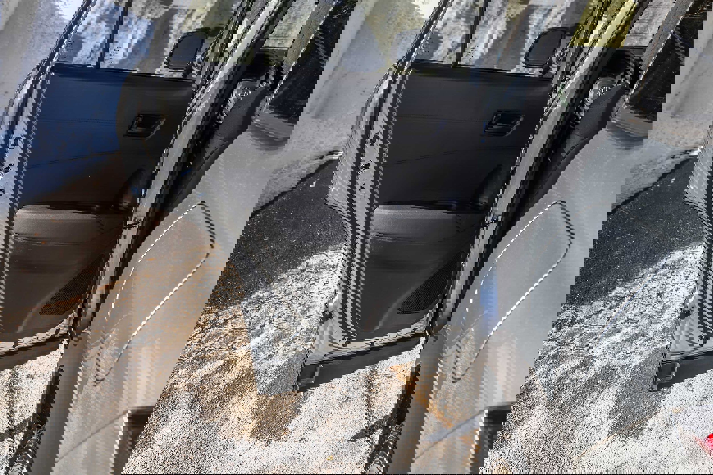 Certified 2023 Toyota Corolla Cross LE w/ Moonroof Package image 19